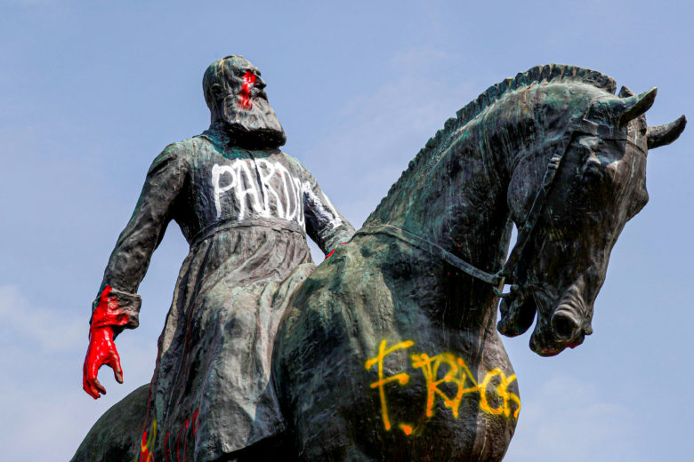 King Leopold statue vandalized with tags and paint
