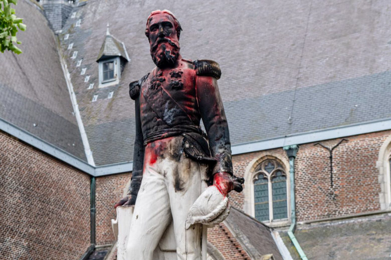 LÃ©opold II statue defaced in Ekeren