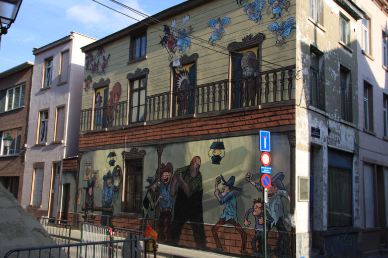 Lincoln comic strip mural