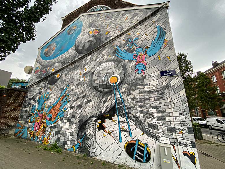 Breaking Borders Street Art mural by Delicious Brains